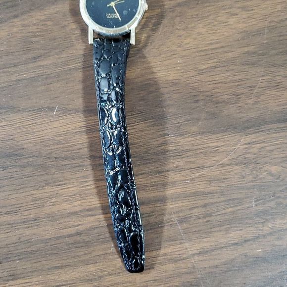 Brand New Quartz Diamond Watch with Reptile Embossed Band - Picture 3 of 7